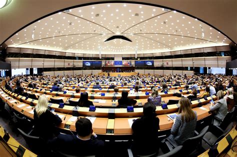 PLENARY SESSION I .